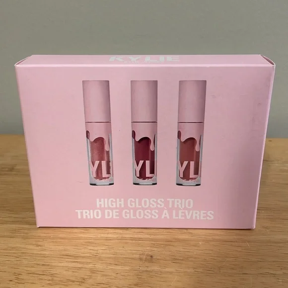 Kylie Cosmetics by Kylie Jenner Bundle